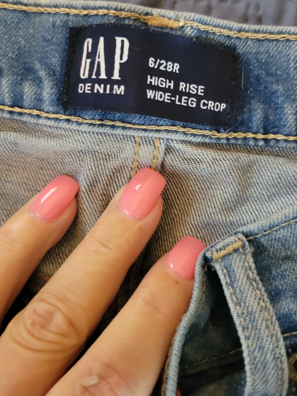 GAP High Rise Wide Leg Crop Jeans, Size 28 - Picture 7 of 9